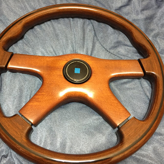 NARDI GARA4ステアリング