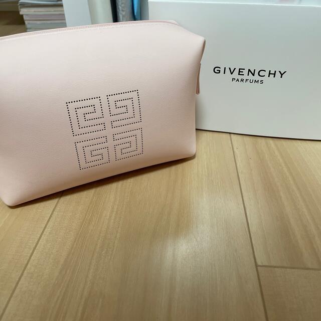 GIVENCHY(ジバンシィ)のジバンシー　givenchy ポーチ レディースのファッション小物(ポーチ)の商品写真