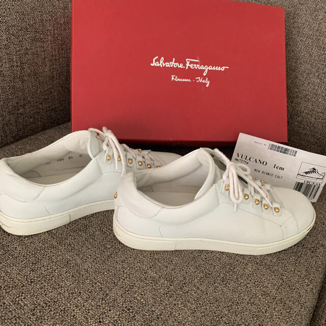 Salvatore Ferragamo(サルヴァトーレフェラガモ)のサルヴァトーレフェラガモ  スニーカー　23.5 レディースの靴/シューズ(スニーカー)の商品写真