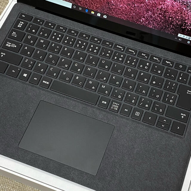 Microsoft(マイクロソフト)のMicrosoft Surface Laptop 2 スマホ/家電/カメラのPC/タブレット(ノートPC)の商品写真