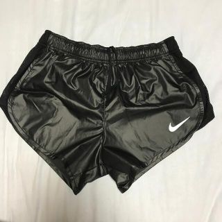 ナイキ(NIKE)のnike DRI-FIT ショートパンツ　サイズS ブラック サイドメッシュ(ウェア)