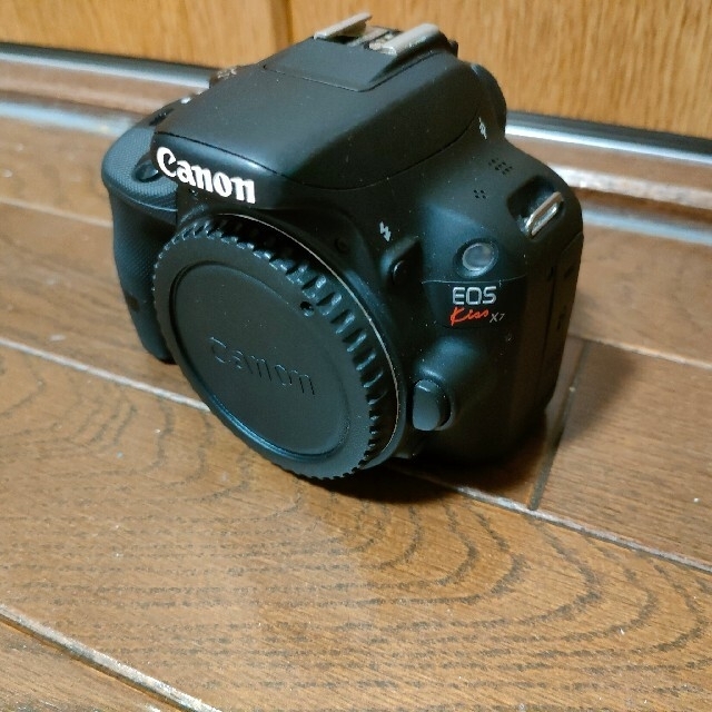 Canon(キヤノン)のcanon eos kiss x7 レンズキット スマホ/家電/カメラのカメラ(デジタル一眼)の商品写真