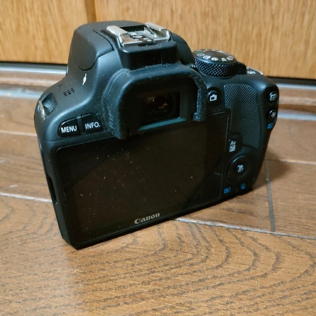 Canon(キヤノン)のcanon eos kiss x7 レンズキット スマホ/家電/カメラのカメラ(デジタル一眼)の商品写真