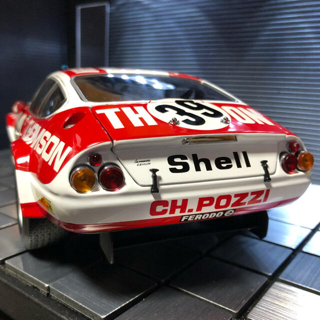 激レア入手困難!京商 1/18 フェラーリ365GTB 激レア入手困難!京商 1/18 フェラーリ365GTB