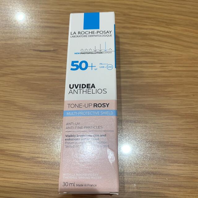 LA ROCHE-POSAY(ラロッシュポゼ)のラロッシュ　ポゼ　未使用品　ピンクベージュ　30ml コスメ/美容のベースメイク/化粧品(化粧下地)の商品写真