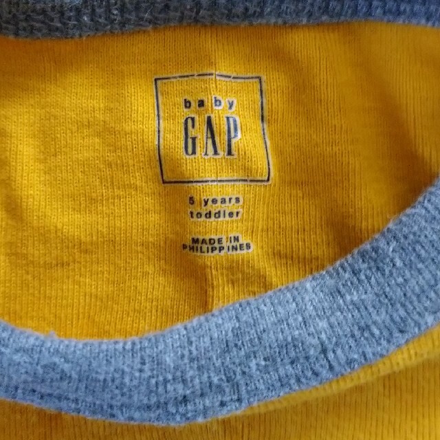 GAP(ギャップ)のGAP　2枚まとめ売り　 キッズ/ベビー/マタニティのキッズ服男の子用(90cm~)(Tシャツ/カットソー)の商品写真