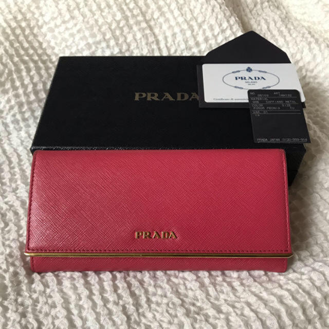 PRADA SAFFIANO METAL 長財布