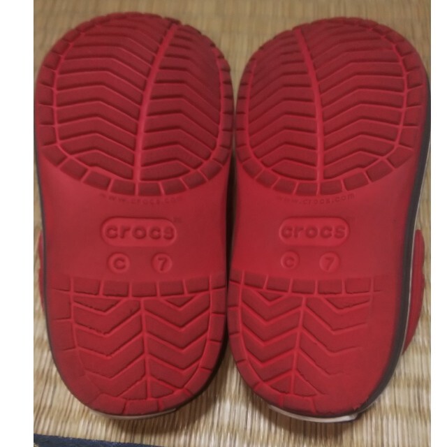 crocs(クロックス)のクロックス サンダル  キッズCROCS 204537 ペッパー グラファイト キッズ/ベビー/マタニティのベビー靴/シューズ(~14cm)(サンダル)の商品写真