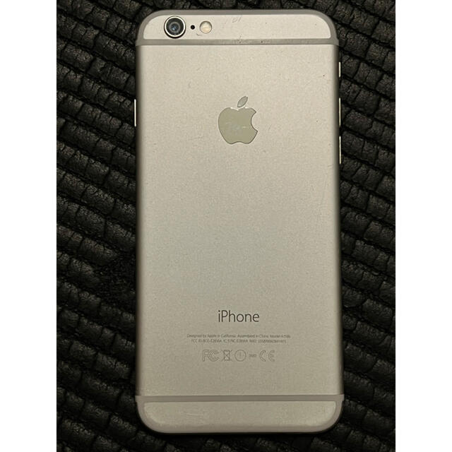 Apple(アップル)の【ジャンク品】iPhone 6 16GB シルバー スマホ/家電/カメラのスマートフォン/携帯電話(スマートフォン本体)の商品写真