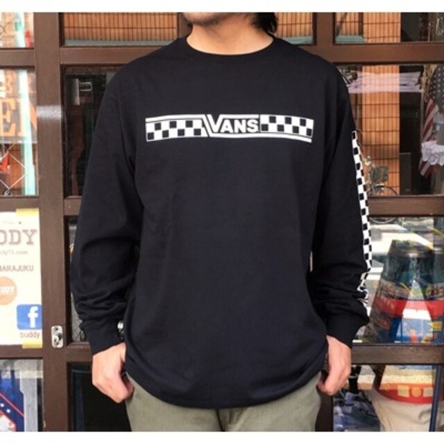 VANS(ヴァンズ)の専用 VANS チェッカーフラッグ ロンT 黒 メンズのトップス(Tシャツ/カットソー(七分/長袖))の商品写真