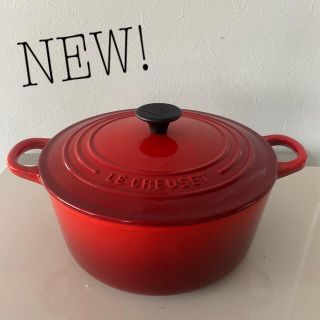 ルクルーゼ(LE CREUSET)のMA様専用　ル・クルーゼの定番ココット　22cm レッド　新品未使用(鍋/フライパン)