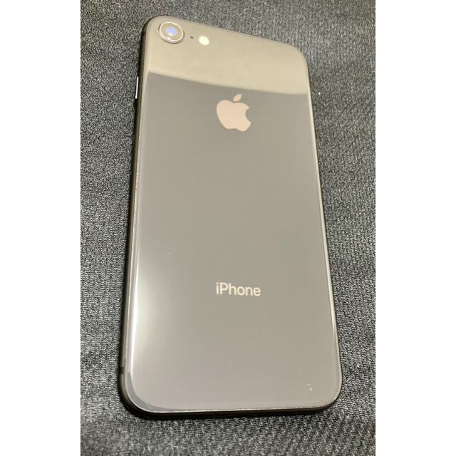 Apple(アップル)のiPhone8 64GB SIMフリー&Apple純正Type-Cケーブル スマホ/家電/カメラのスマートフォン/携帯電話(スマートフォン本体)の商品写真