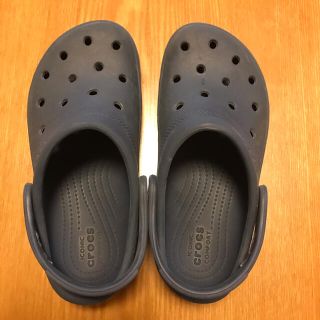 クロックス(crocs)のクロックス　キッズ用　紺　J1サイズ(サンダル)