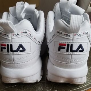 フィラ(FILA)のFILA　スニーカー　美品　25cm(スニーカー)