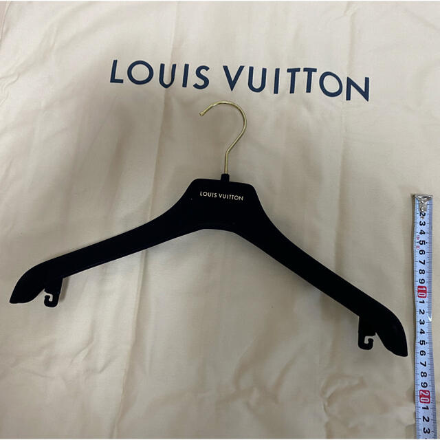 LOUIS VUITTON(ルイヴィトン)のLOUISVUITTON ハンガー・ガーメント３セット メンズのメンズ その他(その他)の商品写真