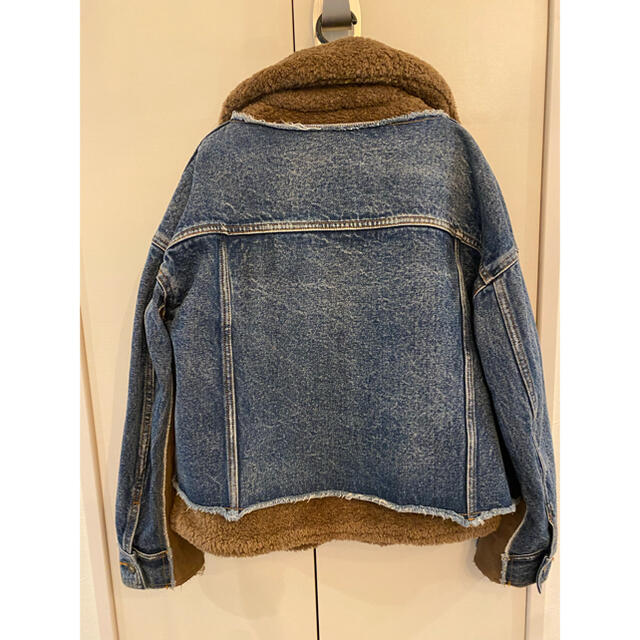 Ameri VINTAGE(アメリヴィンテージ)のAmeriVintage MOUTON LAYERED DENIM JACKET レディースのジャケット/アウター(ムートンコート)の商品写真