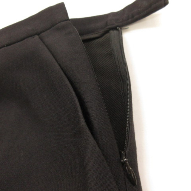 Adam et Rope'(アダムエロぺ)のアダムエロペ キュロット ショートパンツ タック ウール混 黒 ブラック 36 レディースのパンツ(キュロット)の商品写真