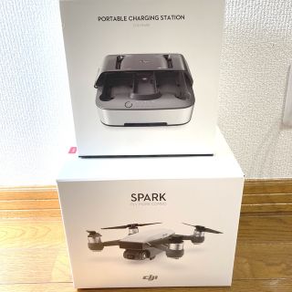 ゴープロ(GoPro)のDJI SPARK フライモアコンボ　ポータブル充電ステーション(ホビーラジコン)