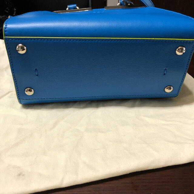FENDI(フェンディ)のフェンディ　FENDI ミニ　トロワジュール　正規品 レディースのバッグ(ハンドバッグ)の商品写真