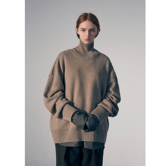 1LDK SELECT(ワンエルディーケーセレクト)のOversized Impression High Neck Knit LS メンズのトップス(ニット/セーター)の商品写真