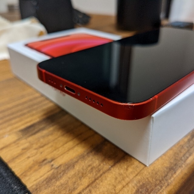 iPhone(アイフォーン)のiphone 12 256GB SIMフリー RED スマホ/家電/カメラのスマートフォン/携帯電話(スマートフォン本体)の商品写真