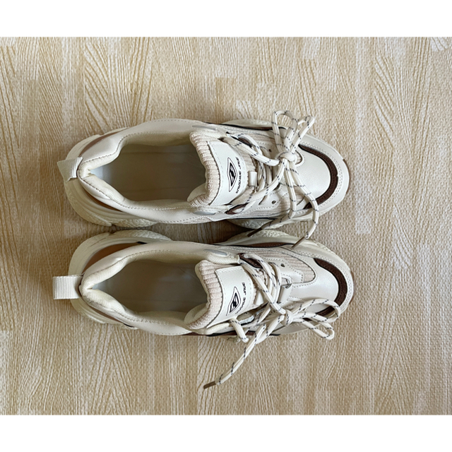 dholic(ディーホリック)の韓国　ダッドスニーカー　ベージュ&ブラウン レディースの靴/シューズ(スニーカー)の商品写真