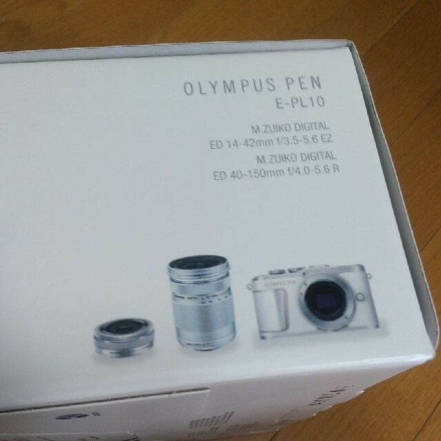 OLYMPUS(オリンパス)のOLYMPUS E-PL10 EZ ダブルズームキット ホワイト【未開封】 スマホ/家電/カメラのカメラ(ミラーレス一眼)の商品写真