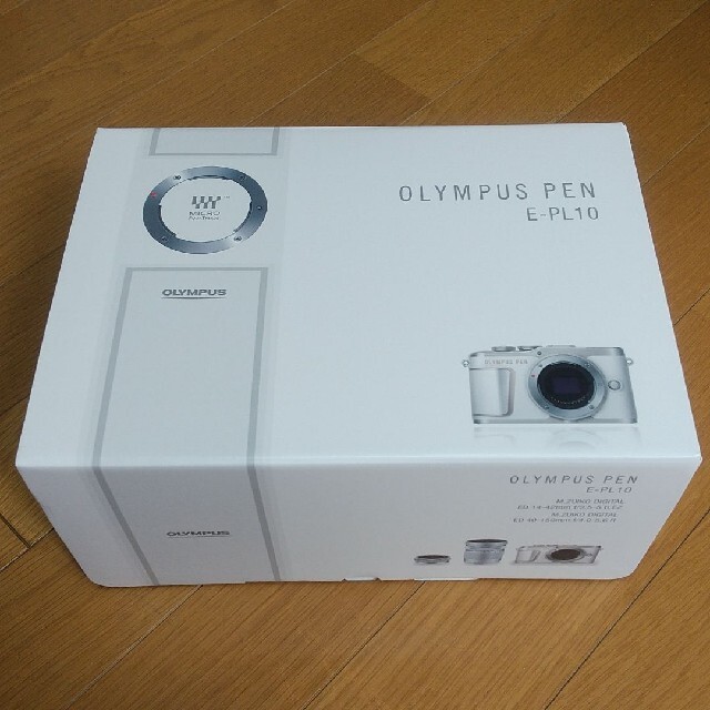 OLYMPUS(オリンパス)のOLYMPUS E-PL10 EZ ダブルズームキット ホワイト【未開封】 スマホ/家電/カメラのカメラ(ミラーレス一眼)の商品写真