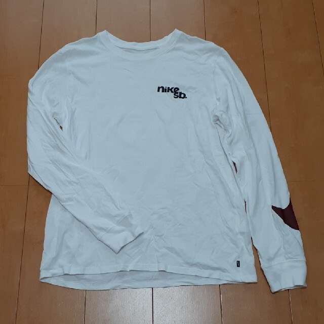 NIKE(ナイキ)のNIKE ロンTシャツ XLサイズ メンズのトップス(Tシャツ/カットソー(七分/長袖))の商品写真