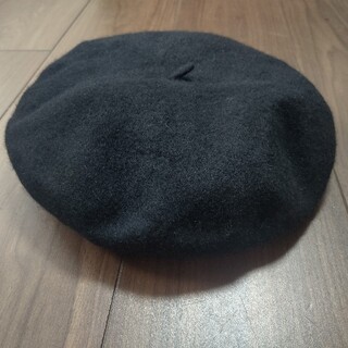ユニクロ(UNIQLO)の☆UNIQLOユニクロ☆ベレー帽 ウール毛100％ 黒ブラック(ハンチング/ベレー帽)