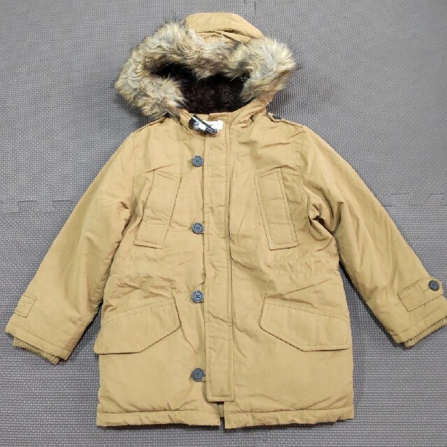 babyGAP(ベビーギャップ)のbabyGap ベビーギャップトドラー 温か中綿コート110センチ キッズ/ベビー/マタニティのキッズ服男の子用(90cm~)(コート)の商品写真