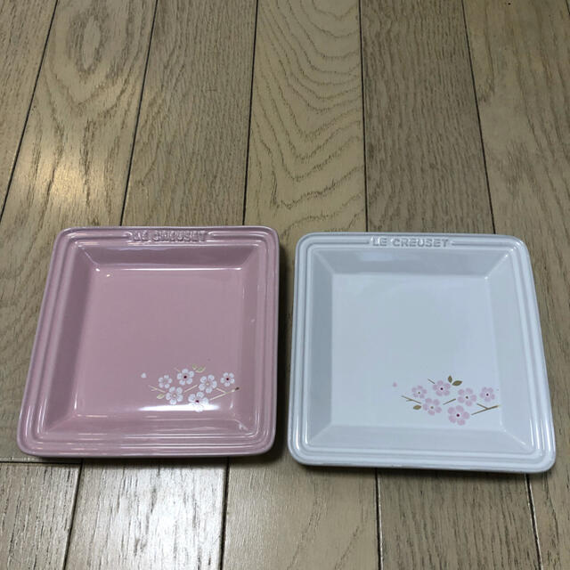 ルクルーゼ  桜 スクエア食器