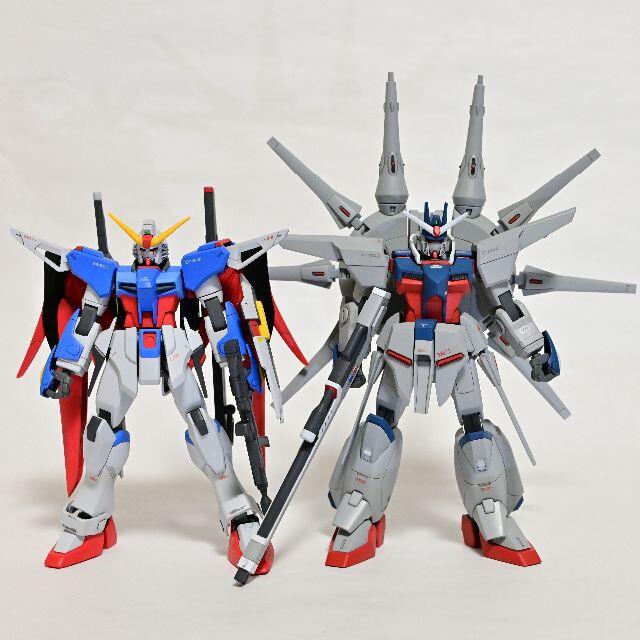 BANDAI - 完成品 HGUC 1/144 デスティニーガンダム、レジェンド BANDAI - 完成品 HGUC 1/144 デスティニーガンダム、レジェンド