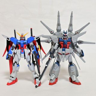 BANDAI - 完成品 HGUC 1/144 デスティニーガンダム、レジェンド