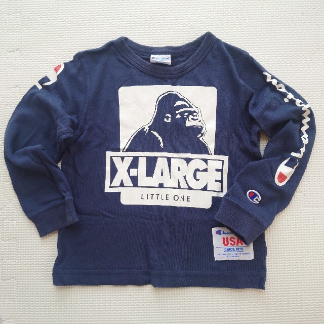 XLARGE(エクストララージ)のX-LARGE KIDS チャンピオンコラボ　ロンT 長袖 キッズ/ベビー/マタニティのキッズ服男の子用(90cm~)(Tシャツ/カットソー)の商品写真
