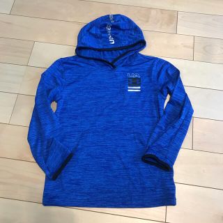 アンダーアーマー(UNDER ARMOUR)の【美品】アンダーアーマー キッズ　ロンT フード付き　7(130)(Tシャツ/カットソー)