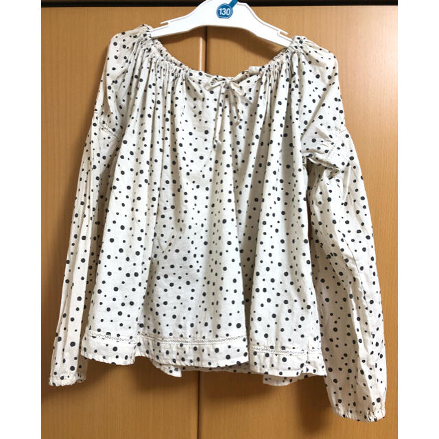 BeBe(ベベ)のBeBe 130cm  ドット柄ブラウス　美品 キッズ/ベビー/マタニティのキッズ服女の子用(90cm~)(ブラウス)の商品写真