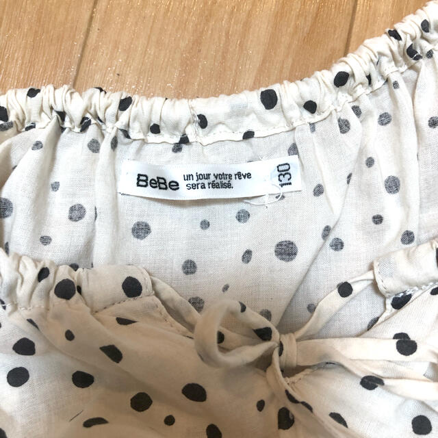 BeBe(ベベ)のBeBe 130cm  ドット柄ブラウス　美品 キッズ/ベビー/マタニティのキッズ服女の子用(90cm~)(ブラウス)の商品写真