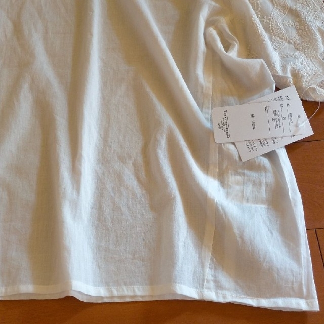 4L 大きいサイズ 袖レース刺繍 コットン プルオーバー レディースのトップス(カットソー(半袖/袖なし))の商品写真