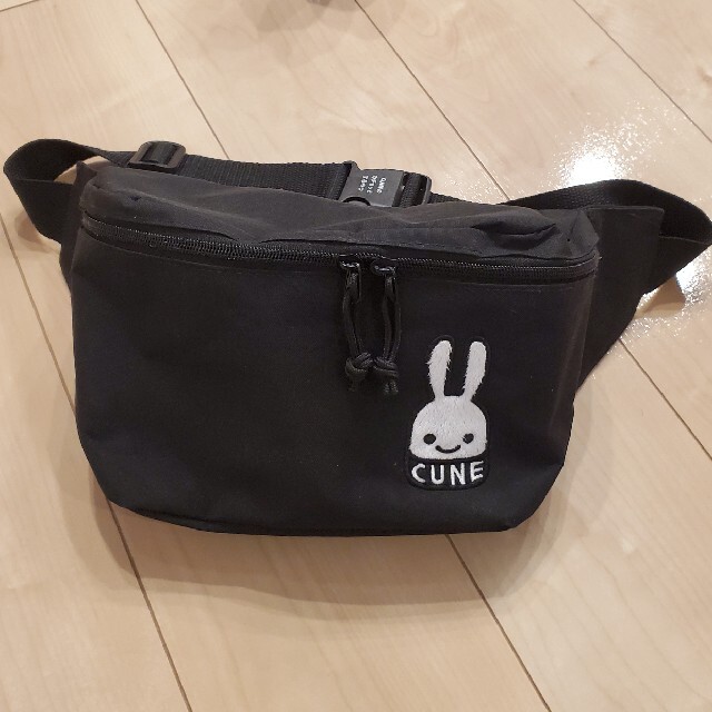 CUNE(キューン)のCUNE　ウエストポーチ レディースのバッグ(ボディバッグ/ウエストポーチ)の商品写真