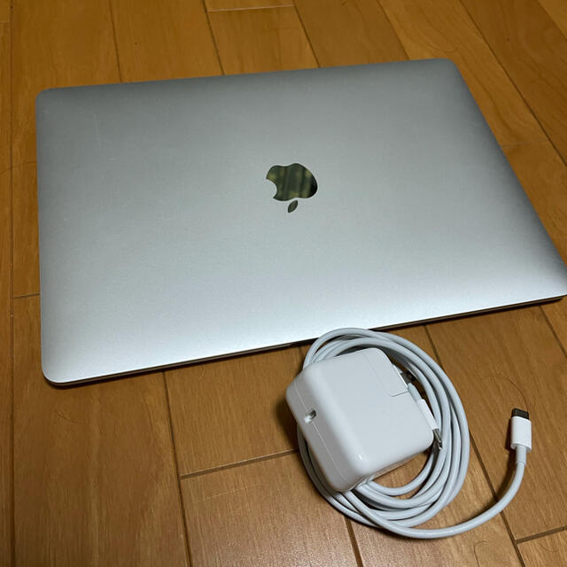 Mac (Apple)(マック)のMacbook air 2020 M 1 AppleCare付き スマホ/家電/カメラのPC/タブレット(ノートPC)の商品写真