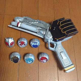 バンダイ(BANDAI)の仮面ライダーウィザード☆魔法拳銃 DXウィザーソードガン&ウィザードリング(特撮)