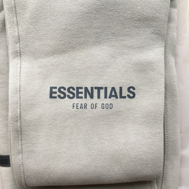 FEAR OF GOD(フィアオブゴッド)のXS / ESSENTIALS Sweatpants Pistachio① メンズのパンツ(その他)の商品写真