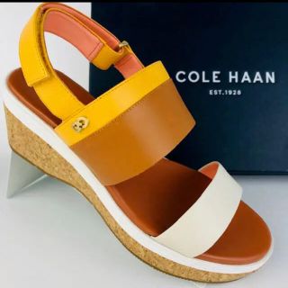 コールハーン(Cole Haan)の美品★コールハーン・レザー ウェッジコルクソール サンダル（61/2B）(サンダル)