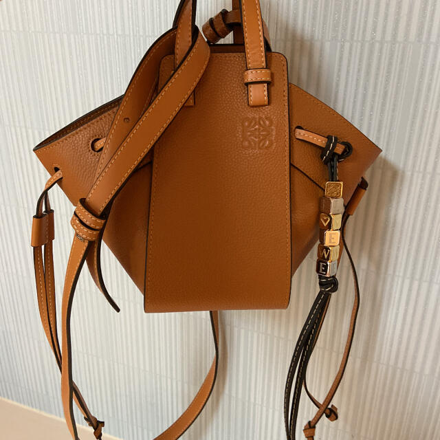100%正規品 loewe パーソナライズ チャーム ビッグ アナグラム ダイス