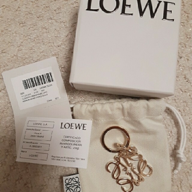 LOEWE(ロエベ)のLOEWE　新品　キーリング　ロエベ レディースのファッション小物(キーホルダー)の商品写真