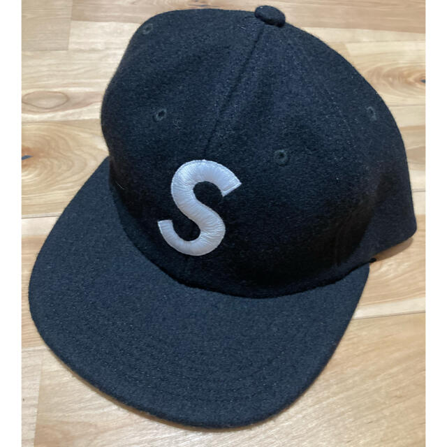 supreme s logo キャップ