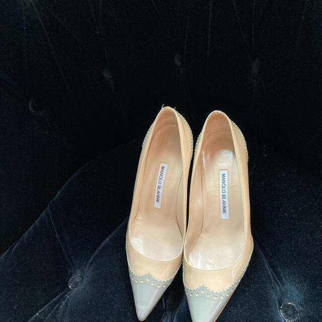 MANOLO BLAHNIK(マノロブラニク)のマノロブラニク　パンプス　36ハーフ　7cm ヒール レディースの靴/シューズ(ハイヒール/パンプス)の商品写真