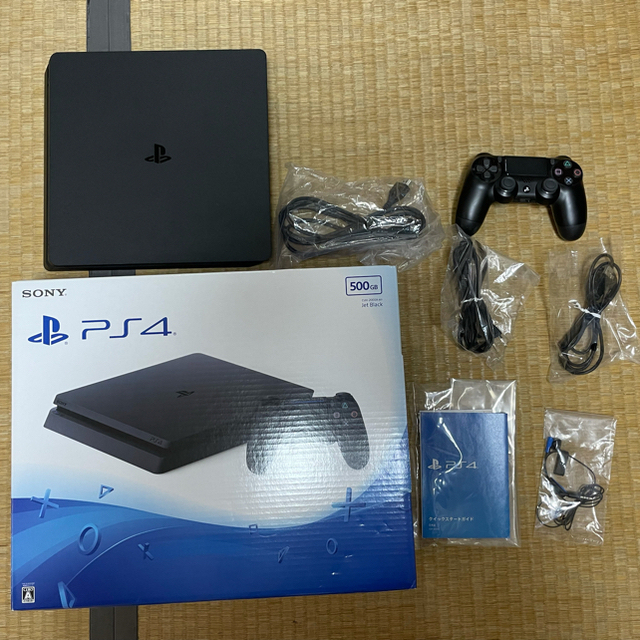 家庭用ゲーム機本体SONY PlayStation4 本体 CUH-2000AB01  おまけ付き