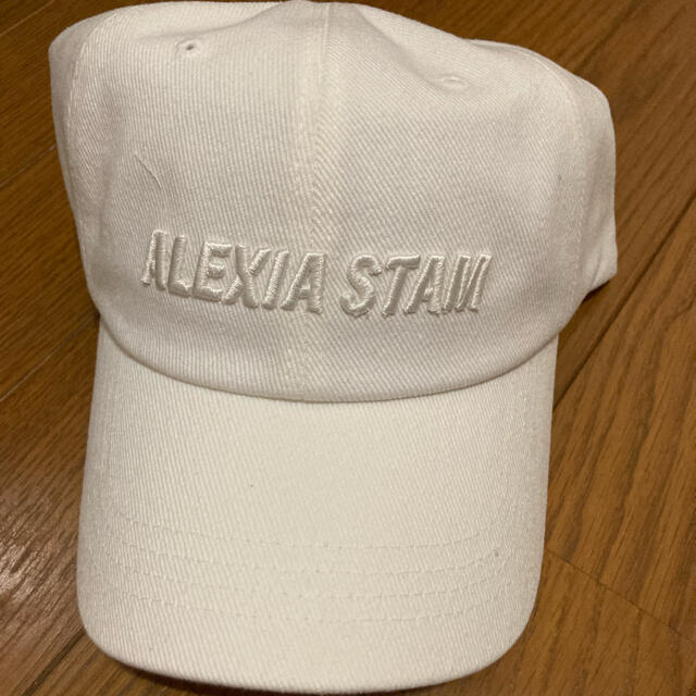 ALEXIA STAM(アリシアスタン)の再値下げ❗️アリシアスタン　新品タグ付きロゴキャップ　cap ホワイト レディースの帽子(キャップ)の商品写真